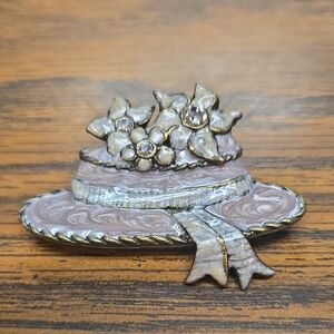 Elegant Floral Hat Brooch